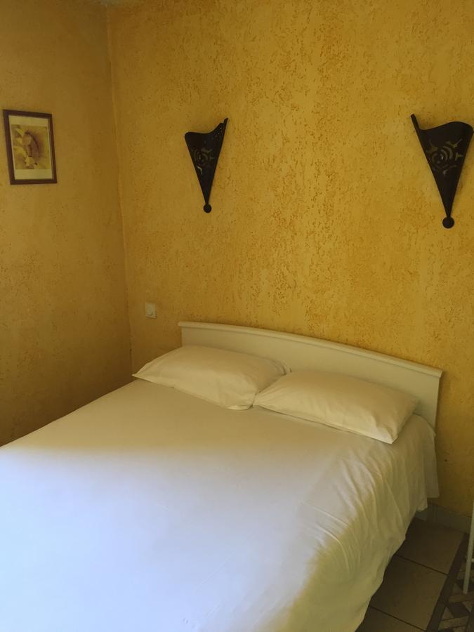 Hotel Le Salagou Clermont-lʼHérault Buitenkant foto
